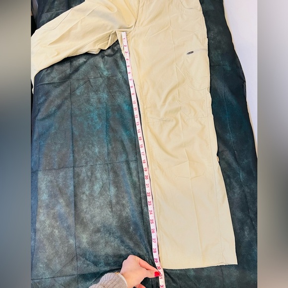 🔥L.L Bean Man’s Pants🔥 - Picture 5 of 9